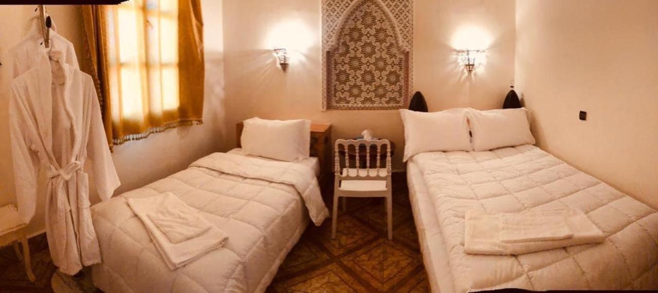 Hotel La Renaissance Tata Esterno foto
