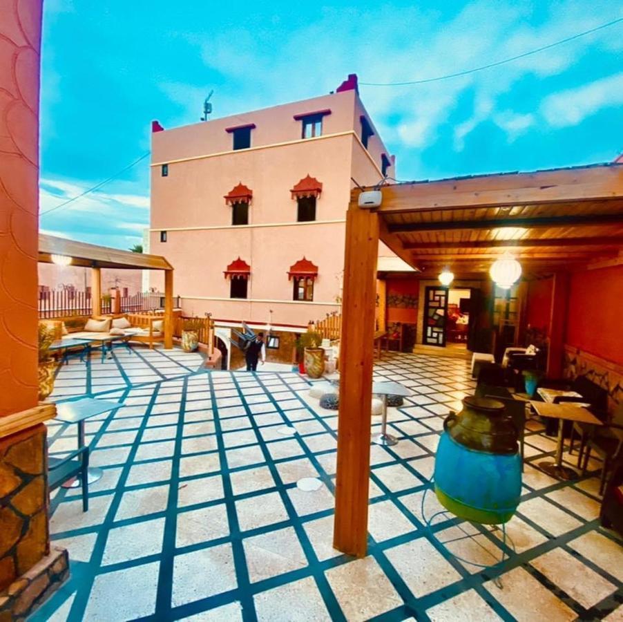Hotel La Renaissance Tata Esterno foto