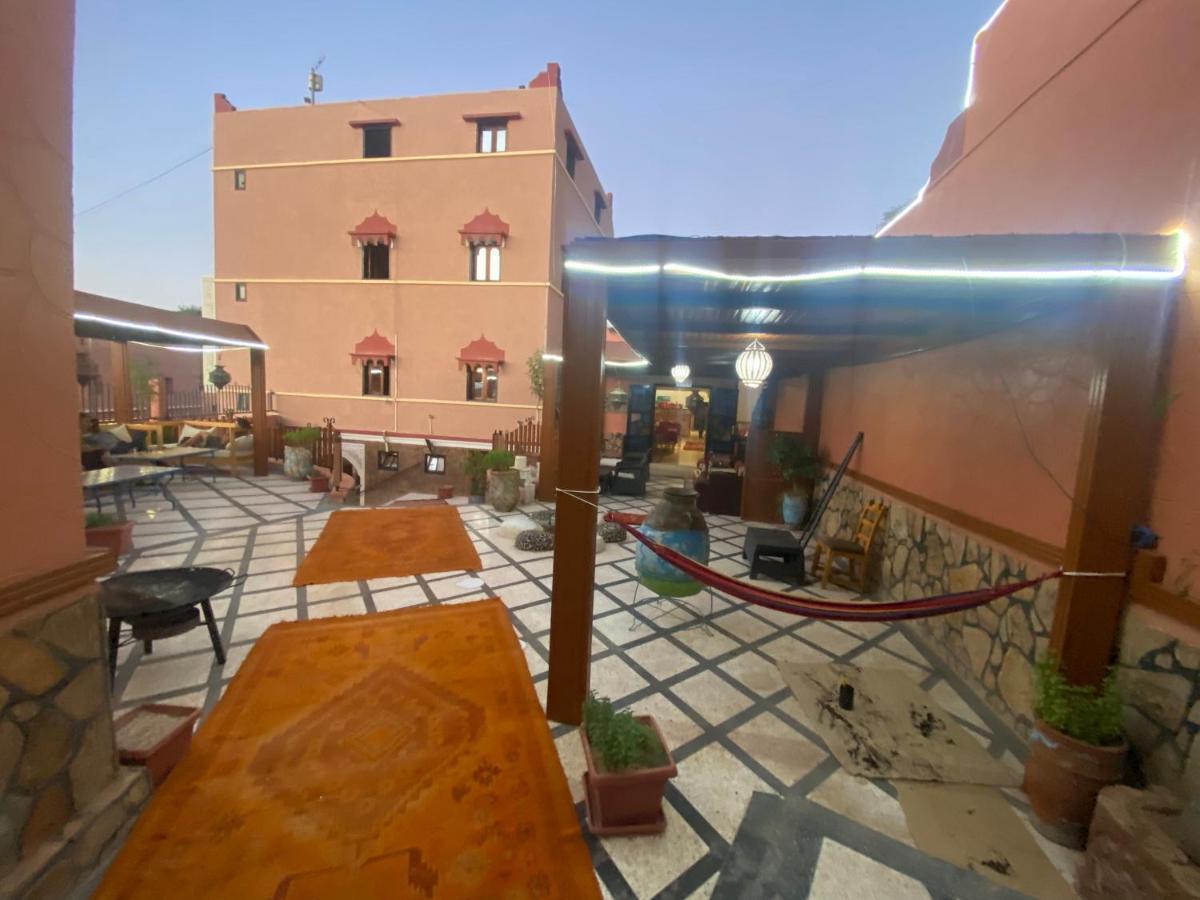 Hotel La Renaissance Tata Esterno foto