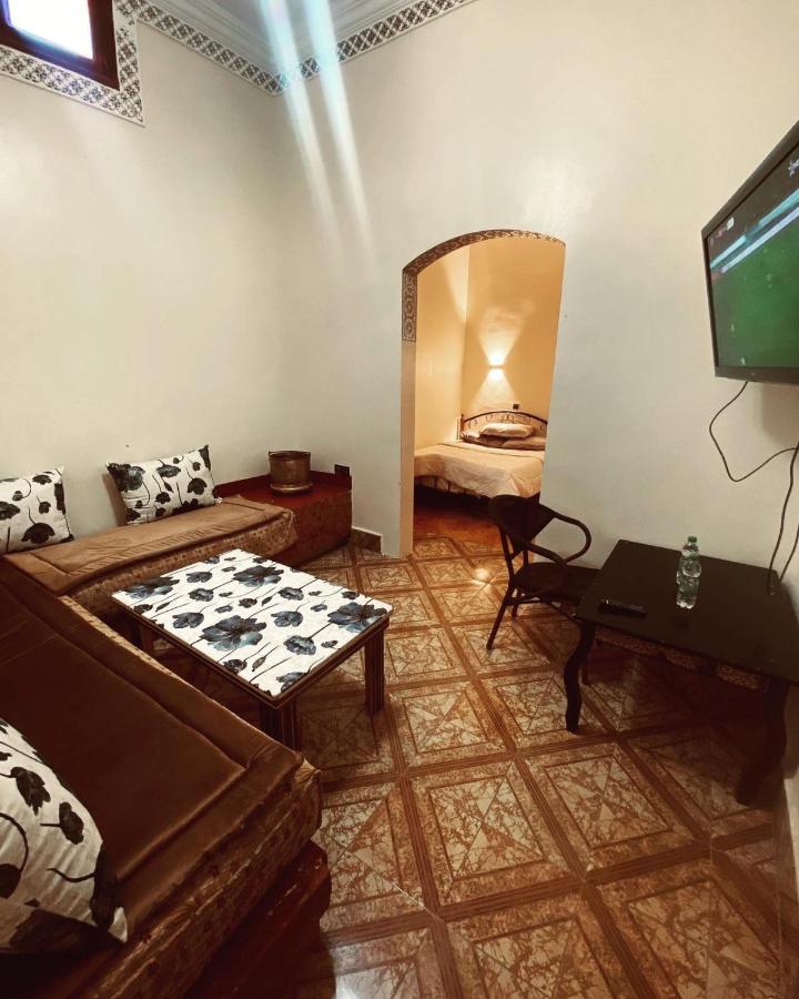 Hotel La Renaissance Tata Esterno foto